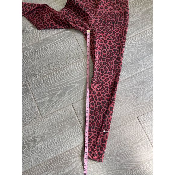 NIKE Animal Print High Rise Leggings Size Small NWT - Picture 5 of 7